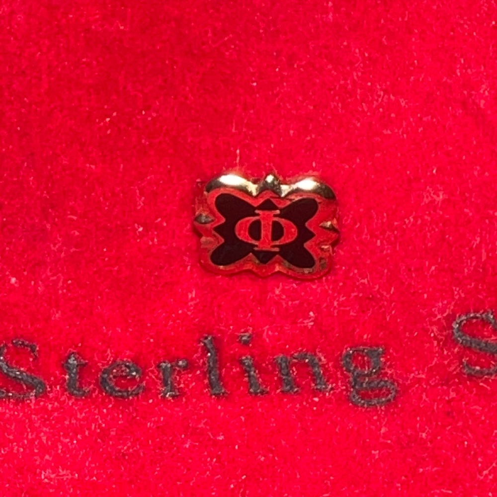 Phi mu pin